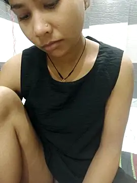 Snapshot of Vaani_Cutie chatting on 09-15-25, 02:22 Vaani Cutie online show from 09-15-25, 02:22