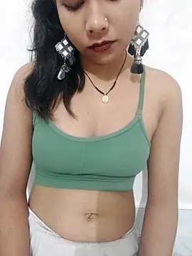Snapshot of Vaani_Cutie chatting on 10-14-25, 12:00 Vaani Cutie online show from 10-14-25, 12:00