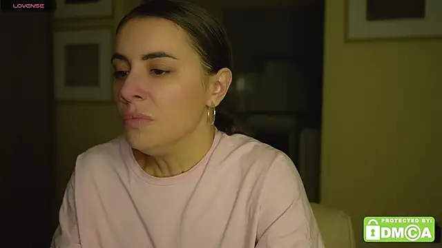 Snapshot of KateCarrey chatting on 11-06-25, 03:35 KateCarrey online show from 11-06-25, 03:35