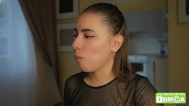 Snapshot of KateCarrey chatting on 11-14-25, 06:34 KateCarrey online show from 11-14-25, 06:34