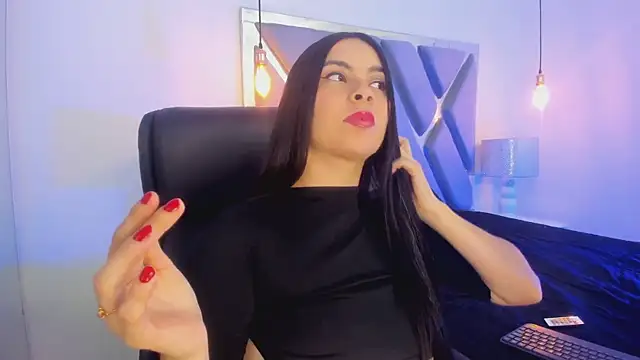 Snapshot of AnniEsstone chatting on 10-05-25, 01:09 AnniEsstone online show from 10-05-25, 01:09