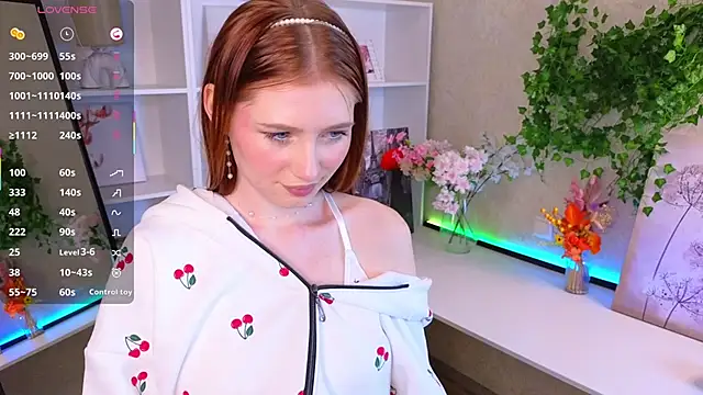 Snapshot of KathrinTith chatting on 12-03-25, 10:57 KathrinTith online show from 12-03-25, 10:57