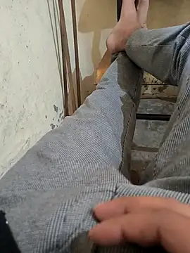 bigdick lickingexpert08 online show from 10-28-25, 08:18