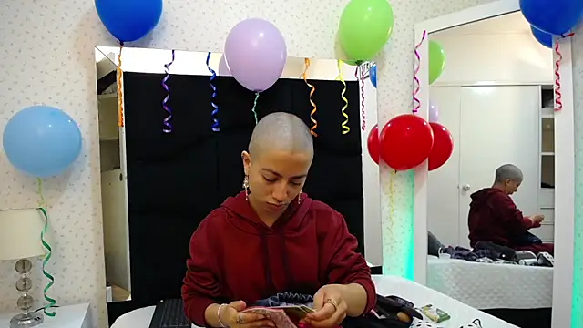 Snapshot of LunaRichy_ chatting on 09-25-25, 12:53 LunaRichy online show from 09-25-25, 12:53