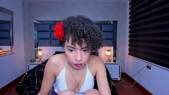 Snapshot of Lucia_jane chatting on 12-04-25, 08:06 Lucia jane online show from 12-04-25, 08:06