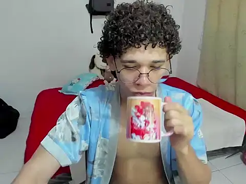 Tom Blues online show from 09-26-25, 12:42