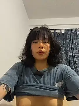 Snapshot of aliciia_23 chatting on 11-27-25, 03:19 aliciia 23 online show from 11-27-25, 03:19