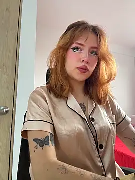 Snapshot of aliciia_23 chatting on 02-27-26, 10:10 aliciia 23 online show from 02-27-26, 10:10