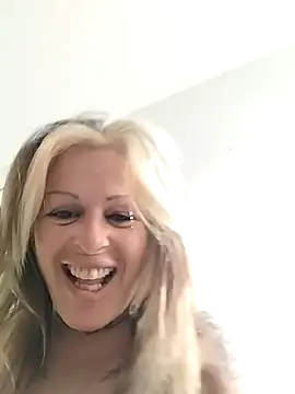 canariamorbosa online show from 11-05-25, 08:36