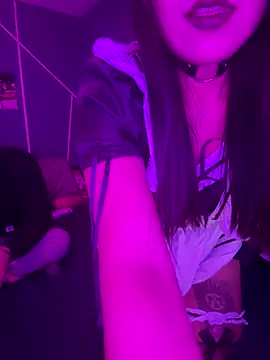 Snapshot of disvla chatting on 11-16-25, 07:14 disvla online show from 11-16-25, 07:14