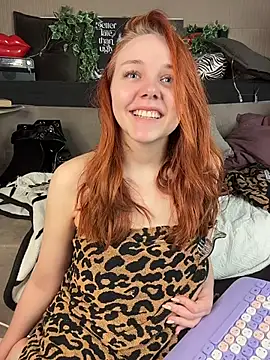 PollyVinice online show from 12-22-25, 04:37