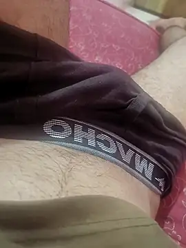 Snapshot of Rk3BULL chatting on 10-04-25, 05:00 Rk3BULL online show from 10-04-25, 05:00