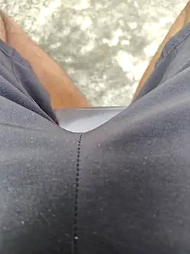 Snapshot of Rk3BULL chatting on 11-20-25, 04:56 Rk3BULL online show from 11-20-25, 04:56