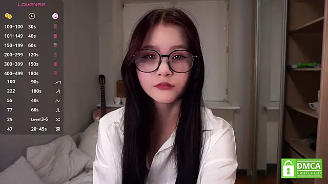 Snapshot of DelphaDivenere chatting on 10-01-25, 05:08 DelphaDivenere online show from 10-01-25, 05:08