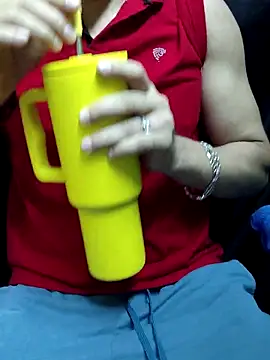 chocolate alone online show from 10-26-25, 07:47