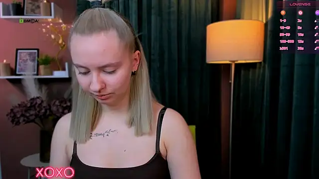 mila glow1 online show from 04-14-26, 06:47