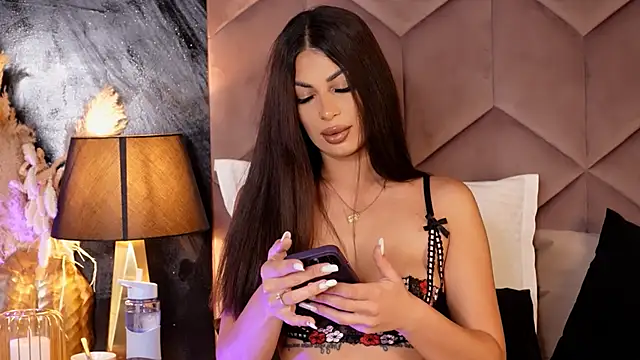 EvaRhea online show from 09-30-25, 03:00