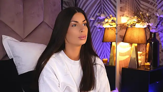 EvaRhea online show from 11-10-25, 03:49