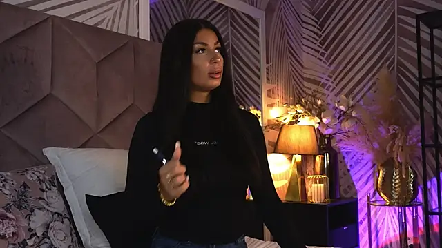 EvaRhea online show from 04-20-26, 02:47