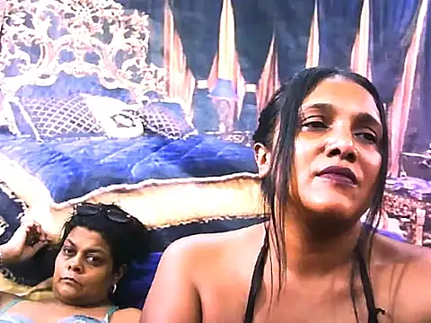 Snapshot of IndianSexyLady4u chatting on 11-28-25, 07:49 IndianSexyLady4u online show from 11-28-25, 07:49