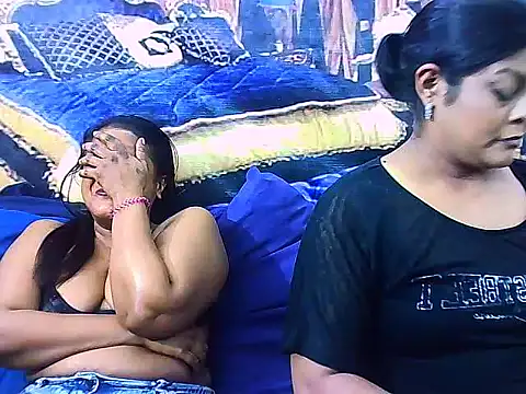 Snapshot of IndianSexyLady4u chatting on 12-02-25, 09:47 IndianSexyLady4u online show from 12-02-25, 09:47