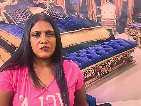 Snapshot of IndianSexyLady4u chatting on 12-19-25, 05:25 IndianSexyLady4u online show from 12-19-25, 05:25