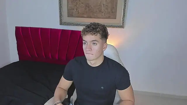 Snapshot of paull_george chatting on 02-02-26, 09:13 paull george online show from 02-02-26, 09:13