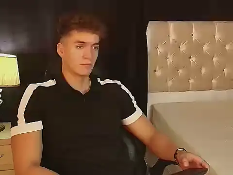 Snapshot of paull_george chatting on 02-09-26, 03:05 paull george online show from 02-09-26, 03:05