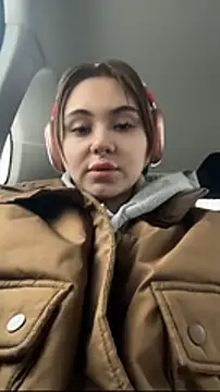 LunaMillie online show from 01-09-26, 10:18