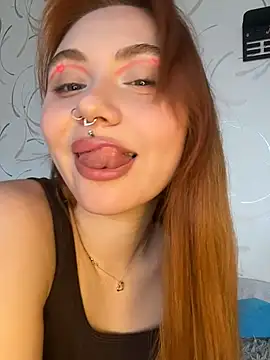 LunaMillie online show from 03-22-26, 11:35