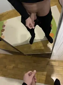 doyumsuz3131 online show from 04-23-26, 05:59