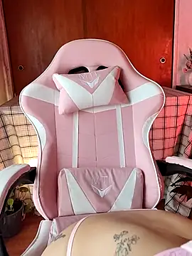 Snapshot of Jess_tattoo11 chatting on 09-10-25, 12:38 Jess tattoo11 online show from 09-10-25, 12:38