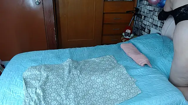 Snapshot of karla_lopes chatting on 12-01-25, 10:04 karla lopes online show from 12-01-25, 10:04