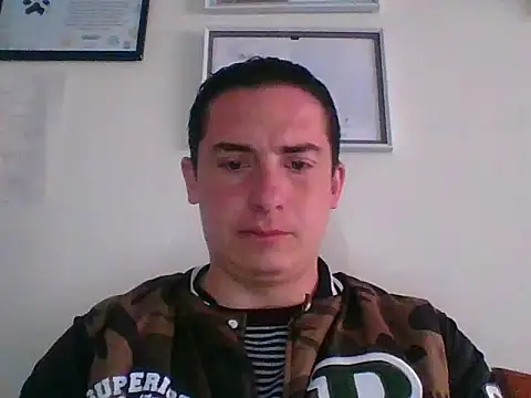 Snapshot of mickseb89 chatting on 09-29-25, 04:34 mickseb89 online show from 09-29-25, 04:34