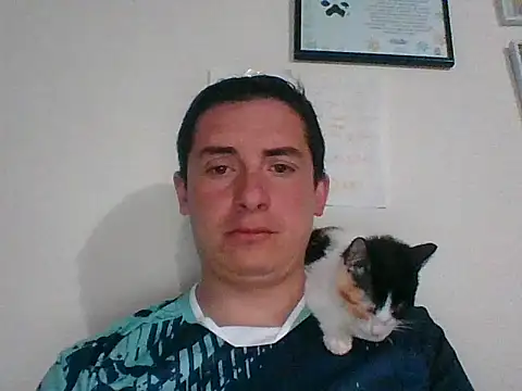 Snapshot of mickseb89 chatting on 10-08-25, 10:40 mickseb89 online show from 10-08-25, 10:40