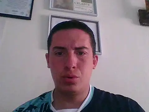 Snapshot of mickseb89 chatting on 11-12-25, 04:40 mickseb89 online show from 11-12-25, 04:40