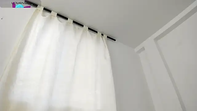 Ebony danik online show from 10-31-25, 06:42