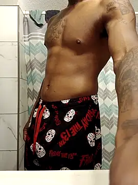 Snapshot of Dropdingo chatting on 10-10-25, 02:27 Dropdingo online show from 10-10-25, 02:27