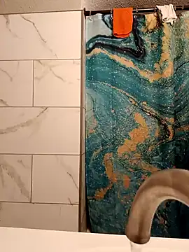 Snapshot of Dropdingo chatting on 11-20-25, 02:28 Dropdingo online show from 11-20-25, 02:28