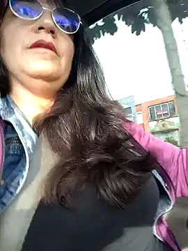 Snapshot of MAFE__29 chatting on 10-27-25, 12:09 MAFE 29 online show from 10-27-25, 12:09