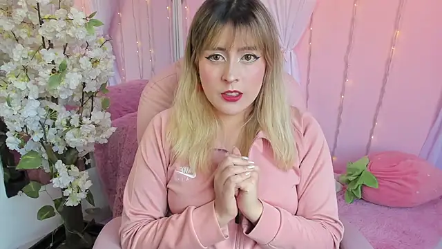 Snapshot of Jenny_Wolridge_ chatting on 02-21-26, 06:53 Jenny Wolridge online show from 02-21-26, 06:53