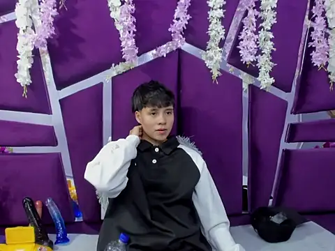 Snapshot of Bruno_Cruzz chatting on 02-03-26, 07:24 Bruno Cruzz online show from 02-03-26, 07:24