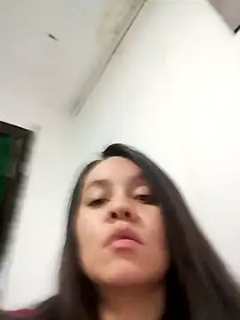 Sky Junne online show from 09-11-25, 04:01