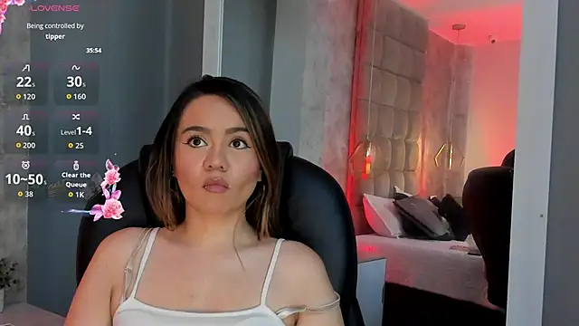 Sky Junne online show from 02-10-26, 06:01