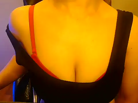 Snapshot of akankshapuri chatting on 12-14-25, 03:39 akankshapuri online show from 12-14-25, 03:39