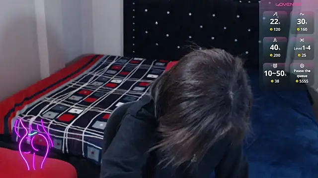 Coraline Playful online show from 12-04-25, 06:16