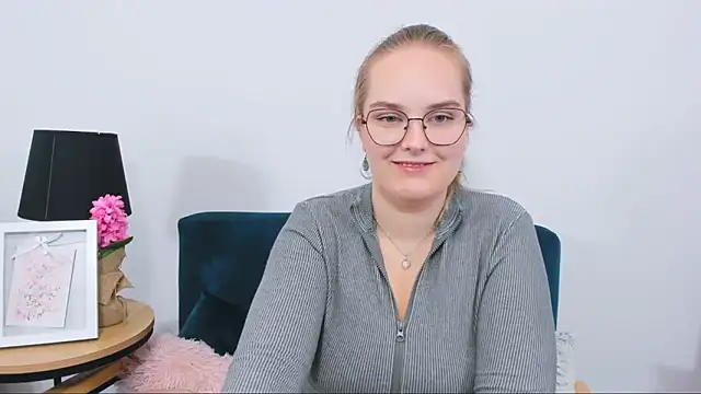 AliceCrazy69 online show from 09-15-25, 03:12