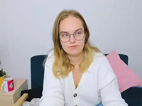 AliceCrazy69 online show from 10-04-25, 06:11