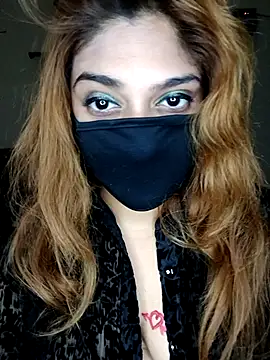 Snapshot of Queen-kohinoor chatting on 10-12-25, 10:14 Queen-kohinoor online show from 10-12-25, 10:14