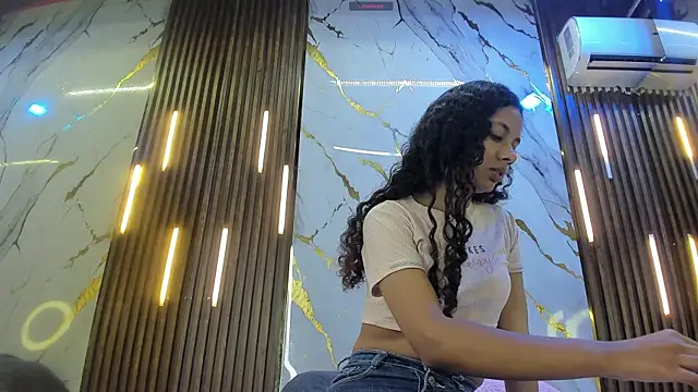 VictoriaDuart online show from 11-27-25, 08:00